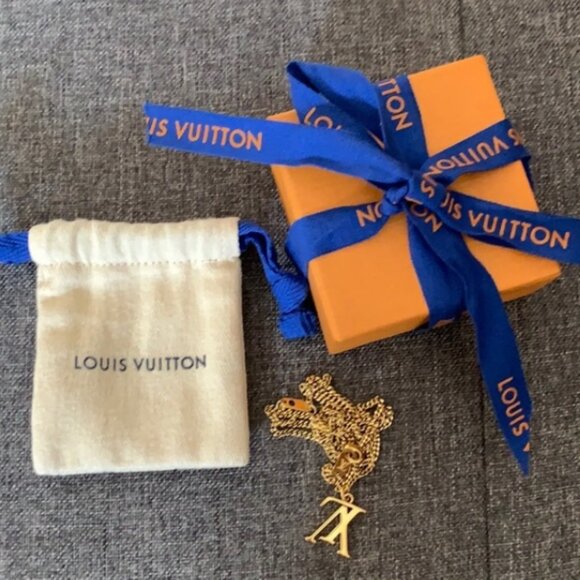 Limited Edition Louis Vuitton Upside Down Necklace - Picture 7 of 7